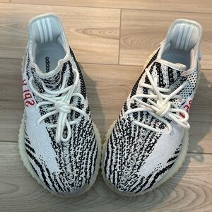 Yeezy 350 v2 zebras